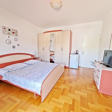 Rooms And Apartments Porat Stobreč المظهر الخارجي الصورة