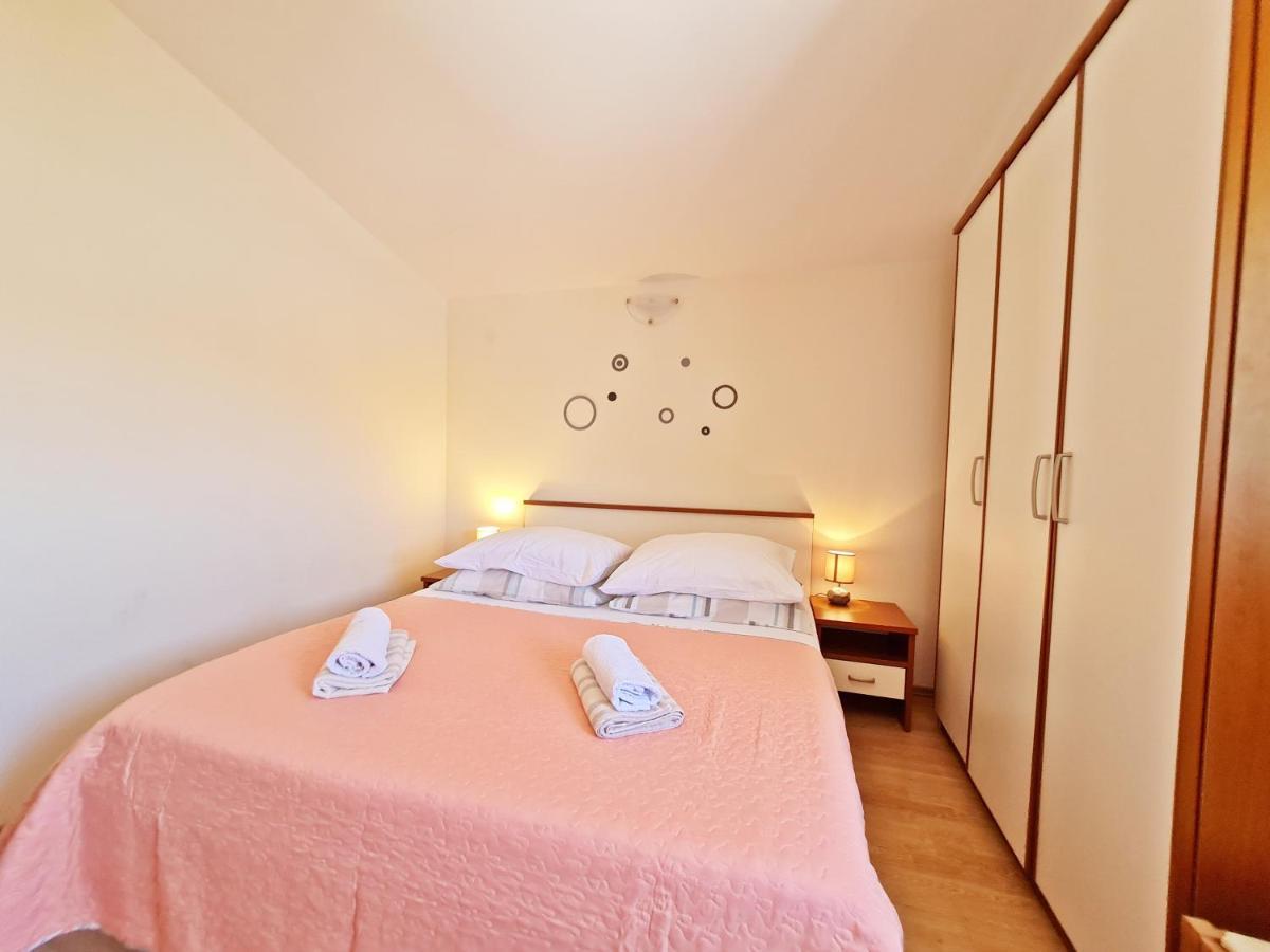 Rooms And Apartments Porat Stobreč المظهر الخارجي الصورة