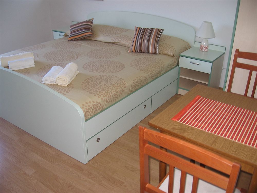 Rooms And Apartments Porat Stobreč المظهر الخارجي الصورة