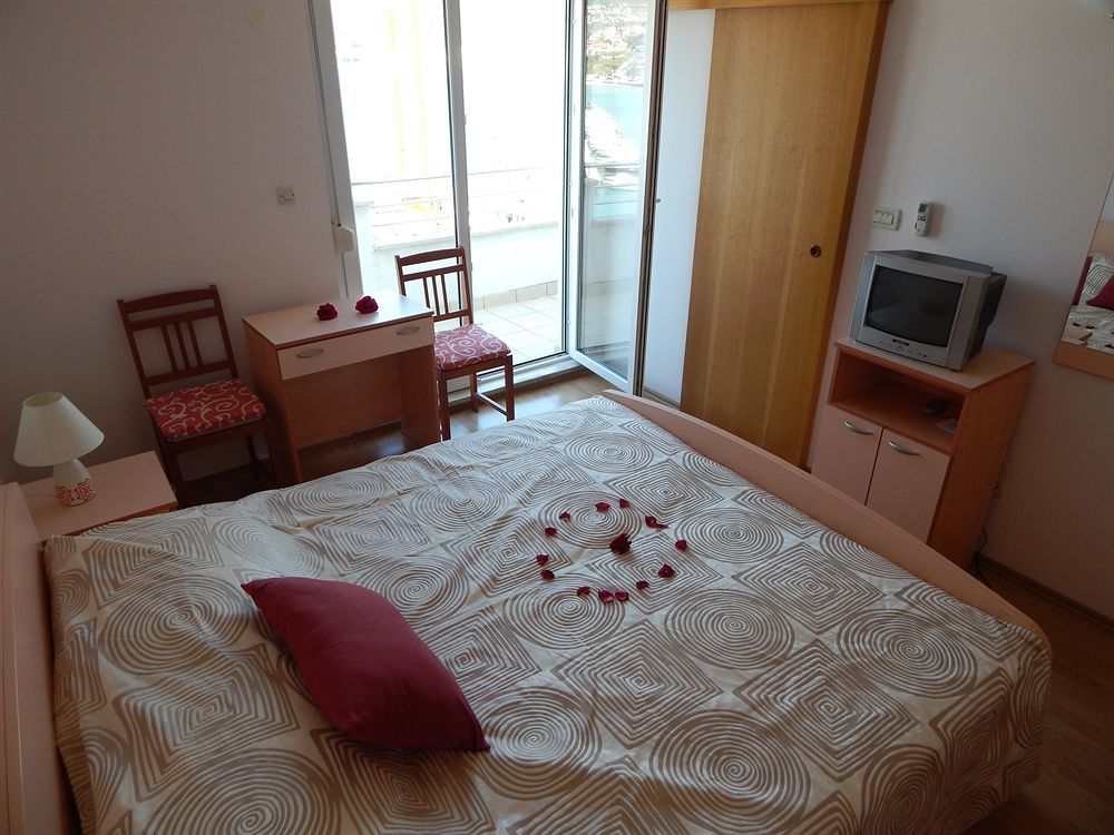 Rooms And Apartments Porat Stobreč المظهر الخارجي الصورة